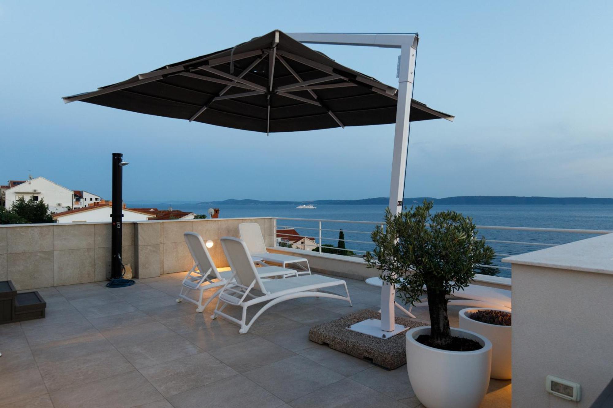 Villa Anadea With Hot Tub Overlooking Sea Trogir Eksteriør billede